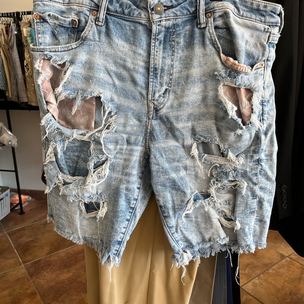 Vintage American Eagle, unisex Distressed Denim Shorts